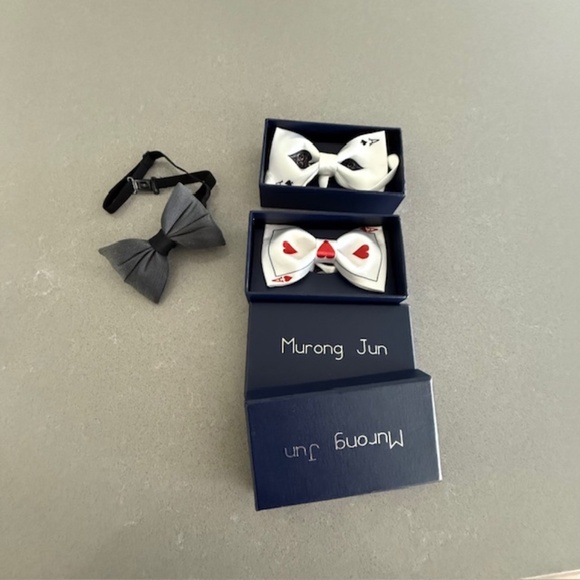 3 Fun Men's Satin Silk Pre-Tie Bowtie -Black, Ace of Spades, Ace of Hearts Cards - Picture 2 of 5